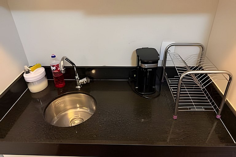 Flat no S4 c/ piscina e academia próximo ao metrô