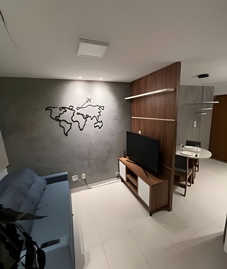 Ótimo Apto com shopping e piscina