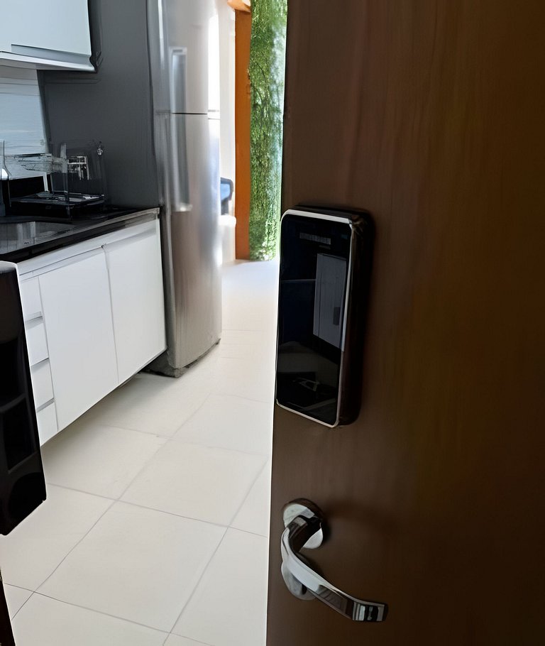Ótimo Apto com shopping e piscina