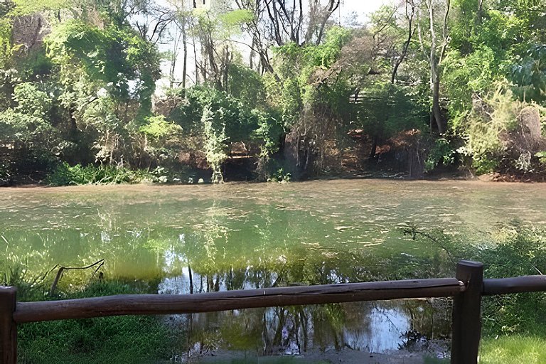 Recanto urbano ao lado do parque Olhos D’Água