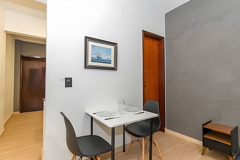 Studio bem localizado com vista livre e a/c