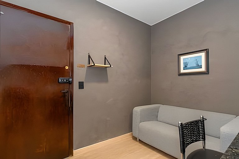Studio bem localizado com vista livre e a/c