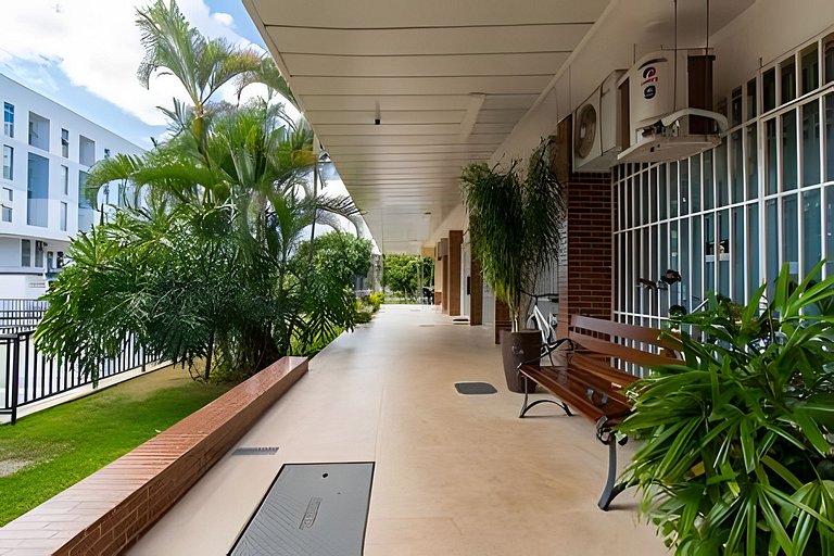 Studio bem localizado com vista livre e a/c